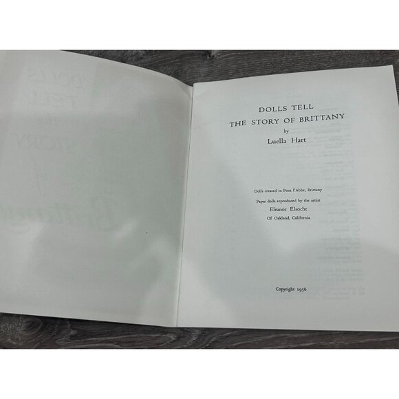 Dolls Tell the Story of Brittany Book by Luella Tilton Hart Paperback 1956 - Picture 2 of 5